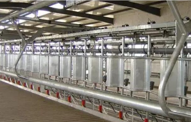 嘉峪关钢结构 vs 传统结构:一场关于强度与速度的全面胜出!